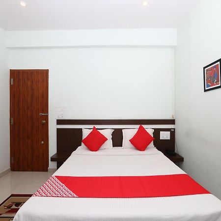 Golden Residency Hotel Mysore Buitenkant foto